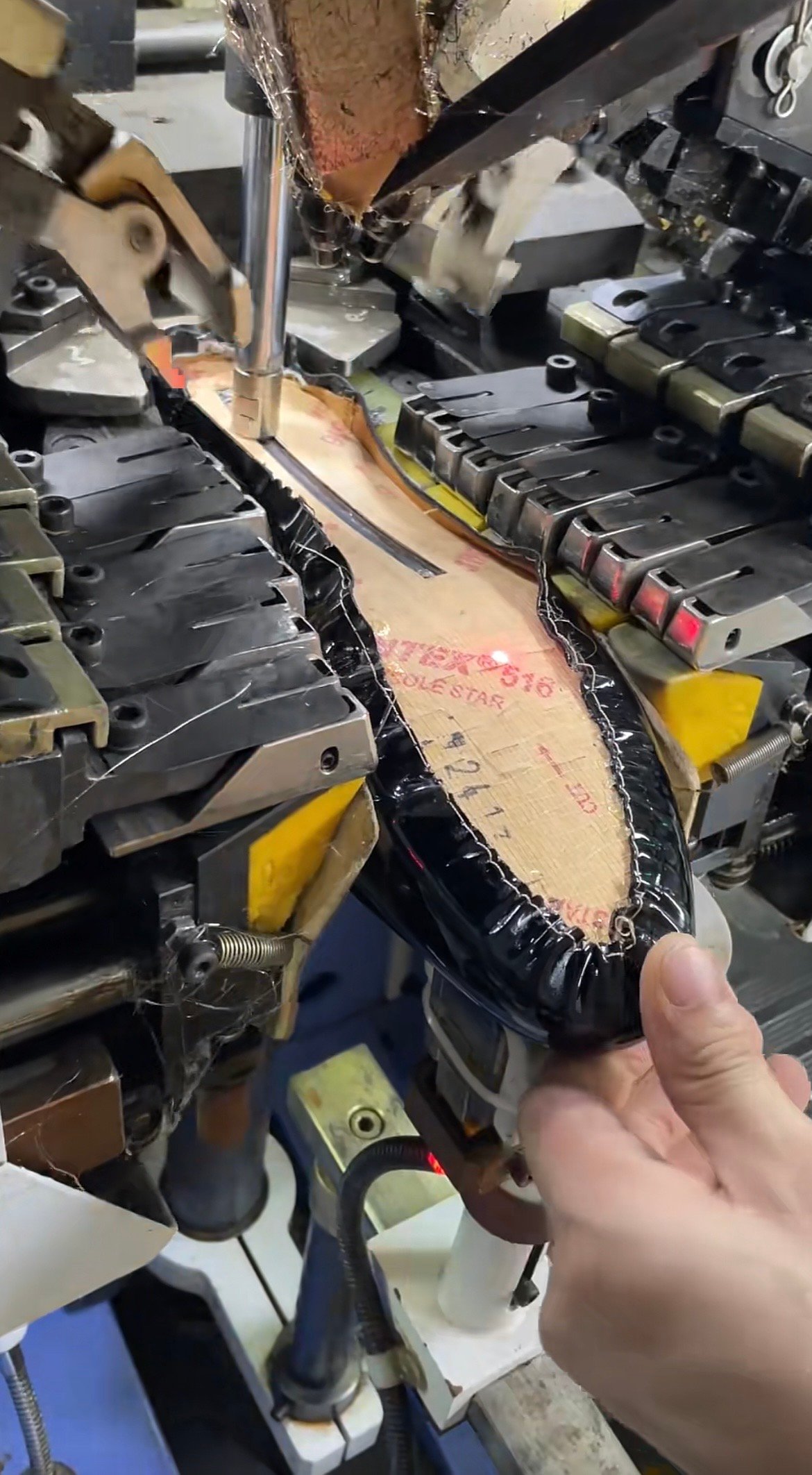 Heel and side lasting production process