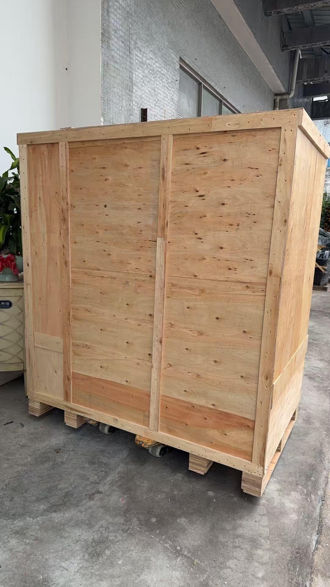 Standard export wooden case